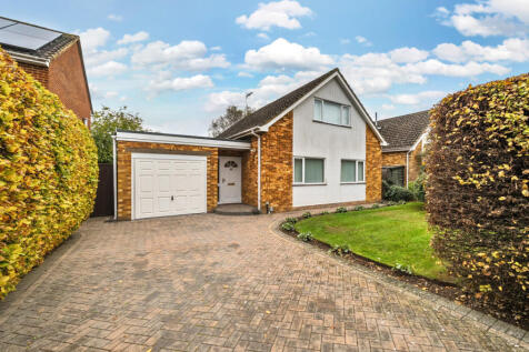 Scots Drive, Berkshire RG41 4 bed detached house for sale