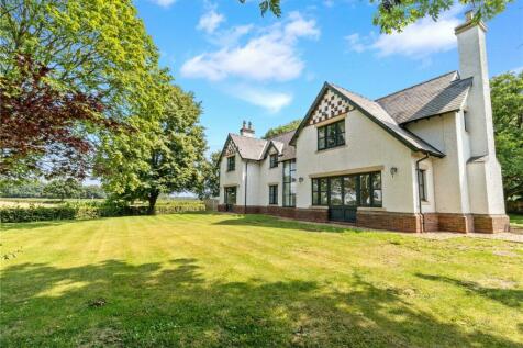 6 bedroom detached house for sale