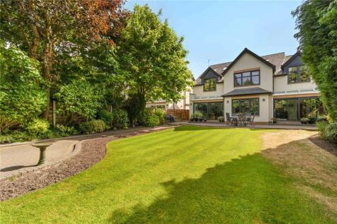 6 bedroom detached house for sale