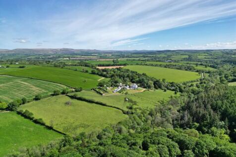 8 bedroom detached house for sale