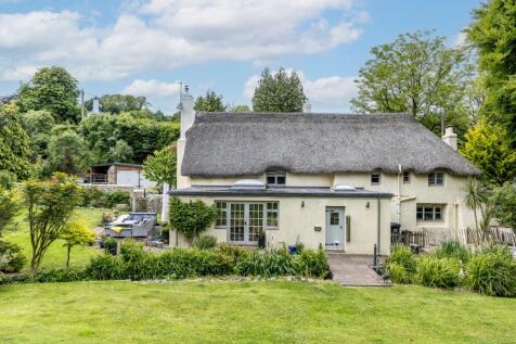 2 Church End Road, Newton Abbot TQ12 5 bed cottage for sale