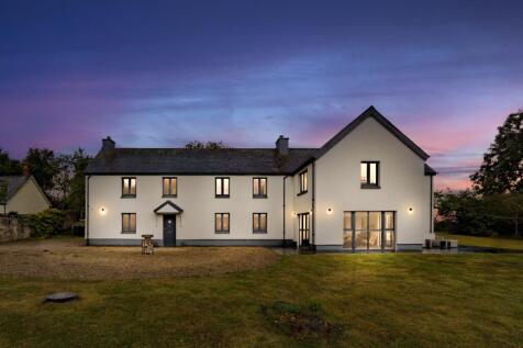Queens Nympton, Devon EX36 6 bed detached house for sale