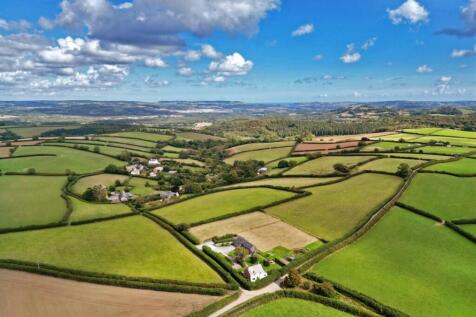 Bickington, Devon TQ12 4 bed detached house for sale