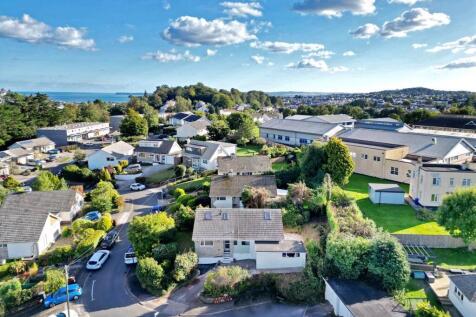 Torquay, Devon TQ2 2 bed detached bungalow for sale