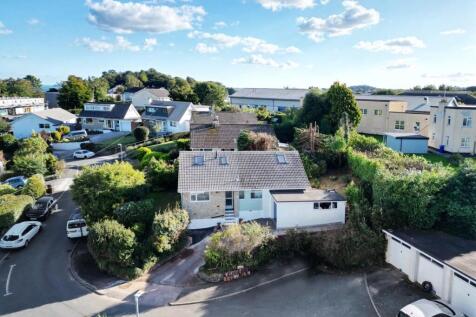 Torquay, Devon TQ2 2 bed detached bungalow for sale