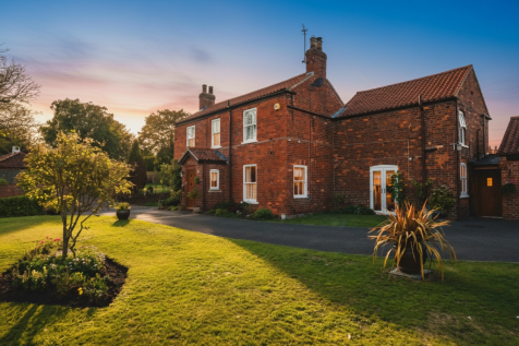 9 Eastgate, Gainsborough DN21 4 bed detached house for sale