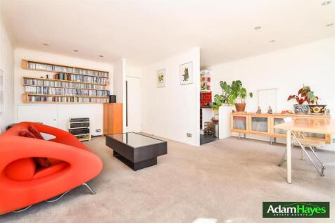 Holden Avenue, London N12 2 bed apartment for sale