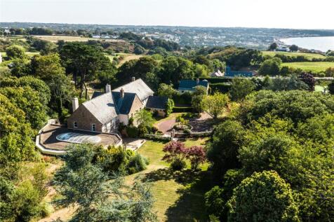 Equestrian facility for sale