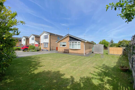 2 bedroom detached bungalow for sale