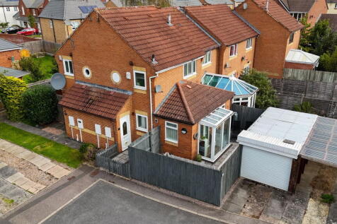 1 bedroom town house for sale