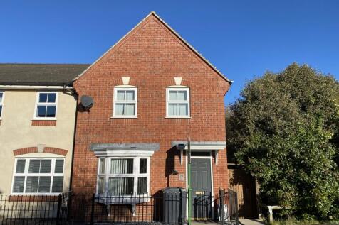 Anglia Drive, Church Gresley, DE11 3 bed end of terrace house for sale