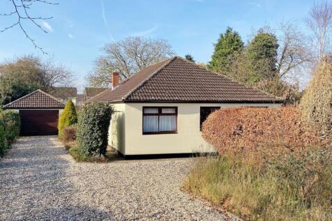 4 bedroom detached bungalow for sale