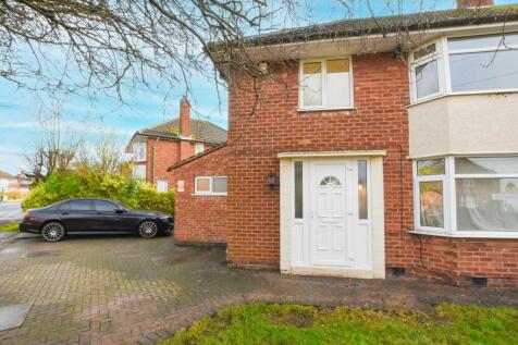 3 bedroom semi-detached house for sale