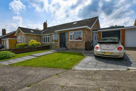 Dell Rise, Park Street, St. Albans 3 bed chalet for sale