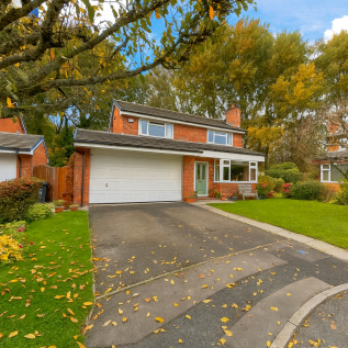 4 bedroom detached house for sale