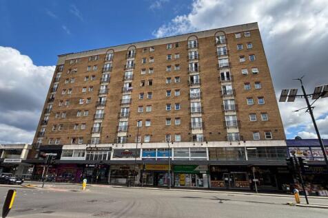 Flat 42 Madison Heights, 17