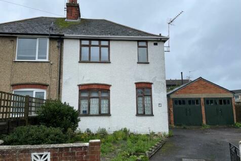 2 bedroom semi-detached house for sale