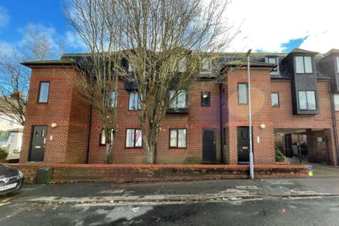 Flat 9 Albany Court, Dallow Road... 2 bed flat for sale