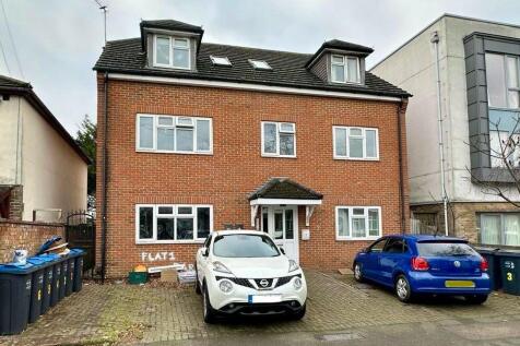 Flat 4, 90 Meopham Road, Mitcham... 2 bed flat for sale