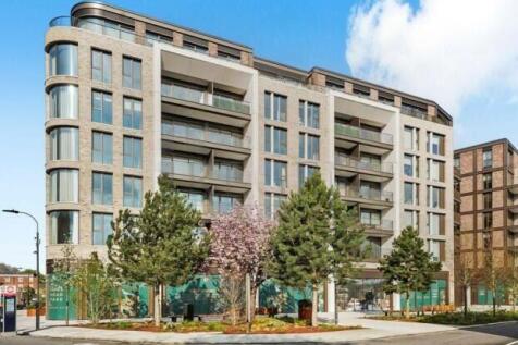 50 Hampton House, 2 Michael Road... 2 bed flat for sale
