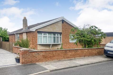 9 Arran Close, Thornaby... 3 bed bungalow for sale