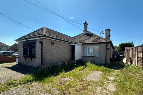 20 Hood Road, Rainham, Essex, RM13 8AT 2 bed bungalow for sale