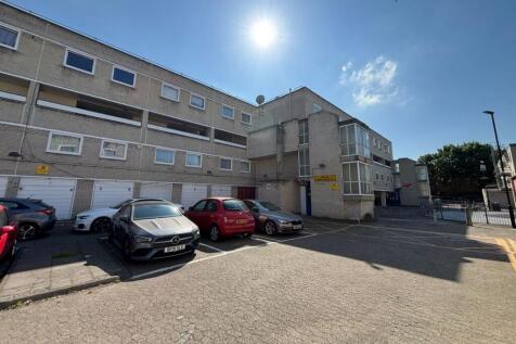 402 Craven Park Road, Tottenham... 1 bed flat for sale