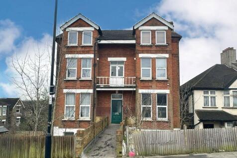 Flat 3, 1 Canham Road, South Norwood... 1 bed flat for sale
