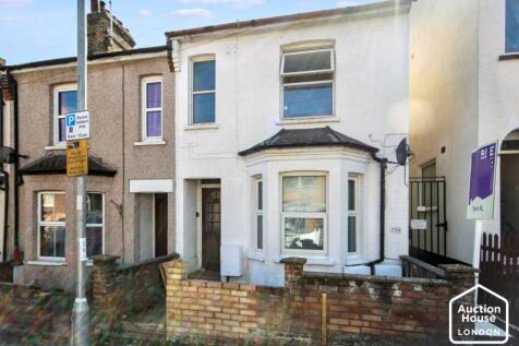 70A St. James Road, Watford... 2 bed flat for sale