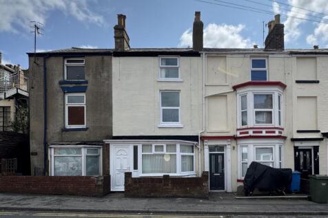 1 Cambridge Street, Scarborough... 5 bed terraced house for sale