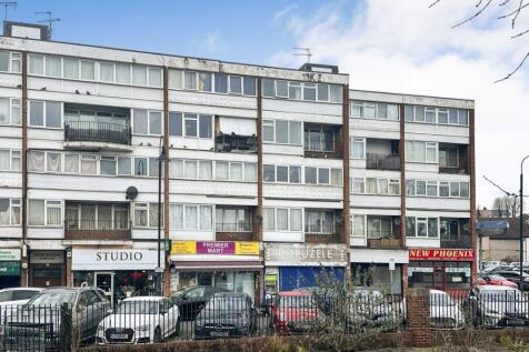 35 Princesses Parade, Waterside... 4 bed flat for sale