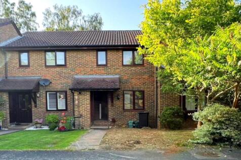 35 Elder Way, North Holmwood... 2 bed terraced house for sale