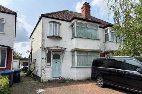 37 Paxford Road, Wembley, Middlesex... 3 bed semi
