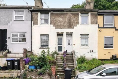 9 Hillside Road, Dover, Kent, CT17 0JQ 3 bed terraced house for sale