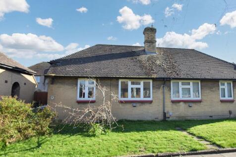 21 Russell Close, Crayford, Dartford... 1 bed bungalow for sale