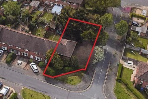 1 Leigh Drive, Romford, Essex, RM3 7YJ 2 bed end of terrace house for sale