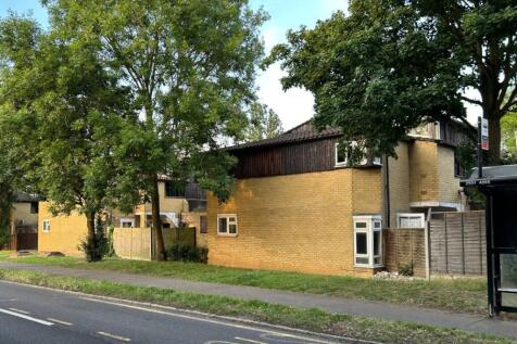 12 Kiln Shaw, Langdon Hills... 2 bed flat for sale