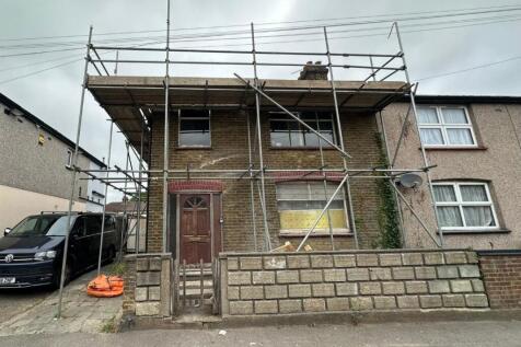 64 Knockhall Road, Greenhithe, Kent... 3 bed end of terrace house for sale