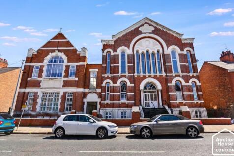 22 St. Nicholas Apartments, 140B... 2 bed flat for sale