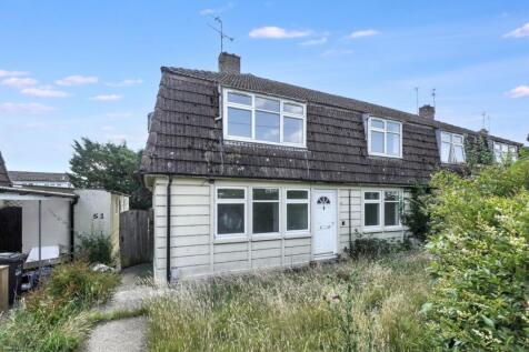 49 Woodland Avenue, Burgess Hill... 2 bed flat for sale