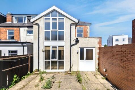 139A Prestbury Road, Cheltenham... 2 bed end of terrace house for sale