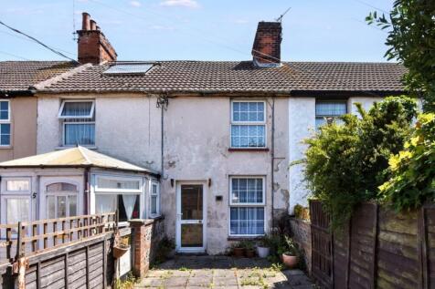 6 Macdonough Cottages, Station Road... 2 bed terraced house for sale