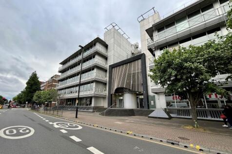 Flat 42 Trinity Square, 23