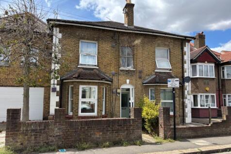 Flat F, 28 Hibernia Road, Hounslow... 1 bed flat for sale