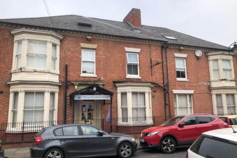 Study Lodgings 26 College Street... Studio for sale