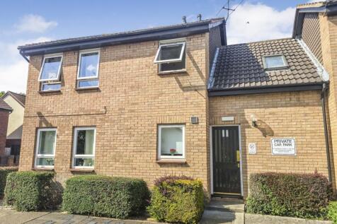 14 Mearns Place, Chelmsford, Essex... 1 bed flat for sale