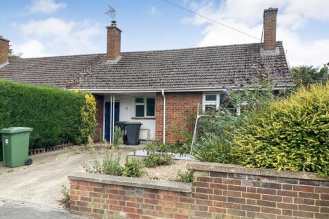 52 High Street, Henlow, Bedfordshire... 1 bed end of terrace house for sale