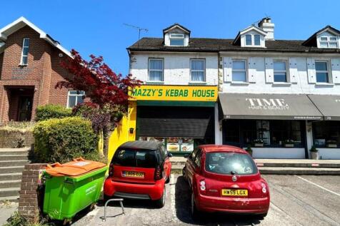 82B Croydon Road, Caterham, Surrey... Flat for sale