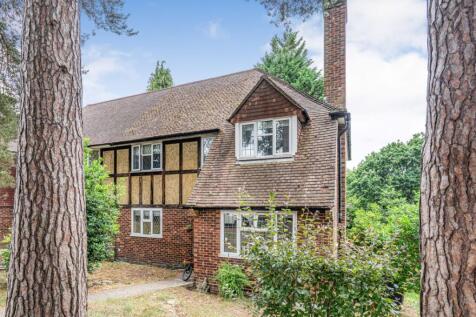 5 Pine Acre Court, The Ridge, Woking... 2 bed flat for sale