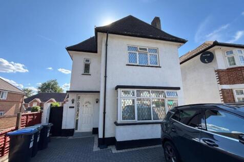 101 Chase Road, Southgate, London... 5 bed detached house for sale